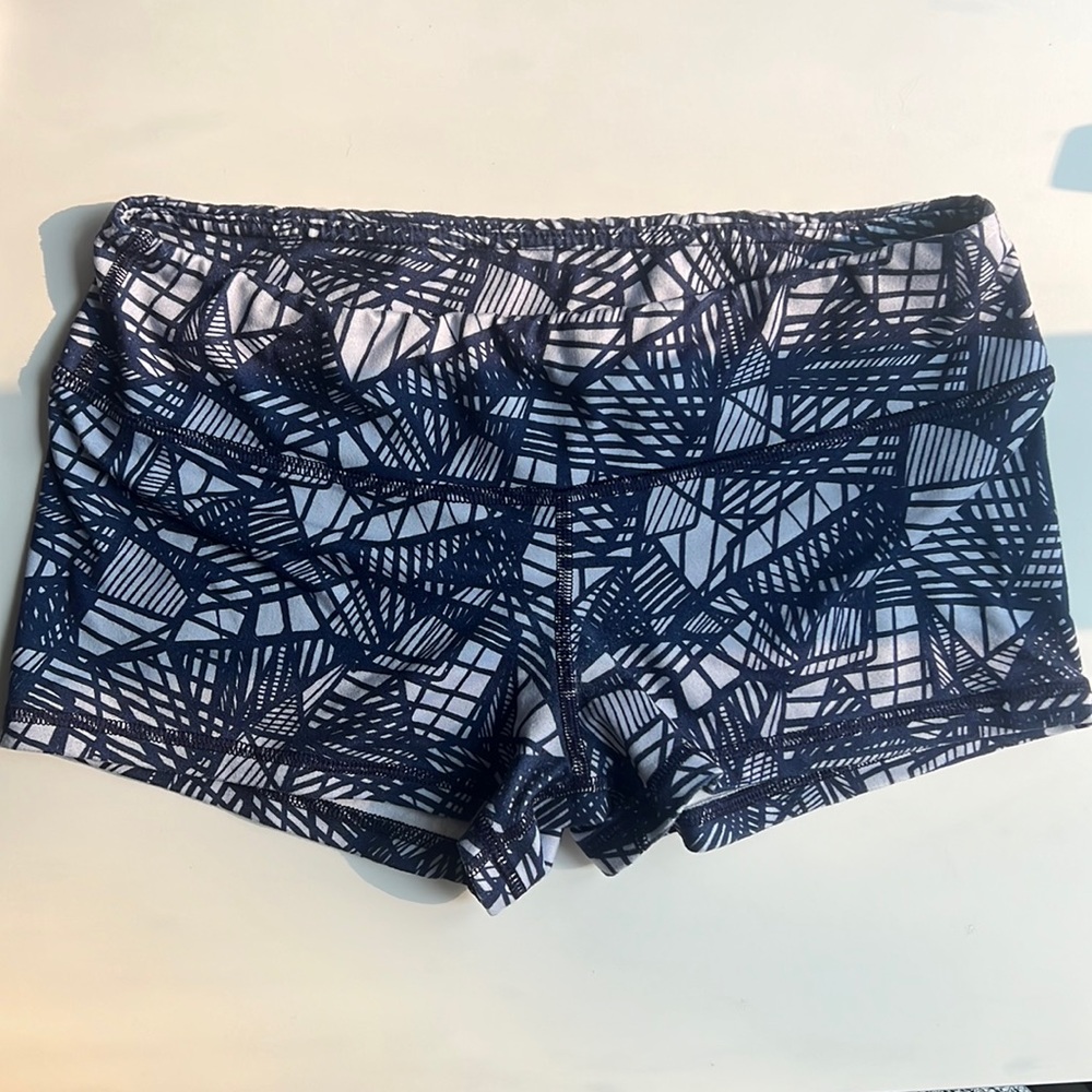 Fleo Shorts